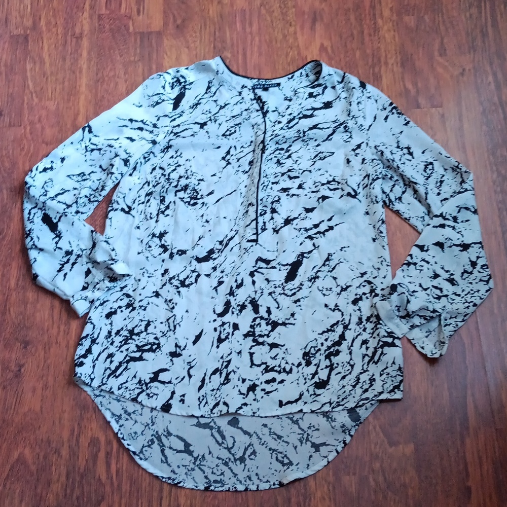 Splatter‎ print blouse